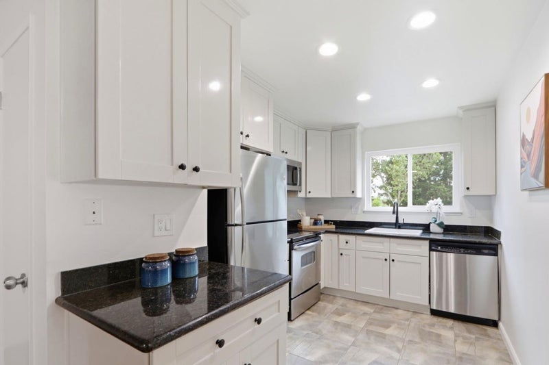 1547 Four Oaks Circle