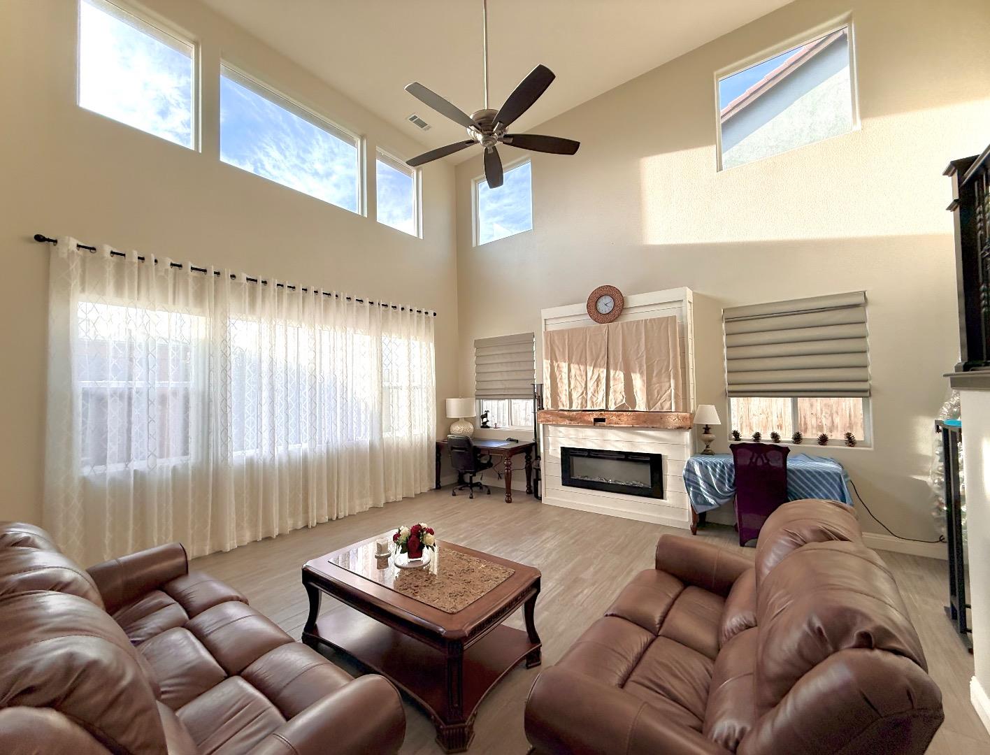 211 Las Flores Drive