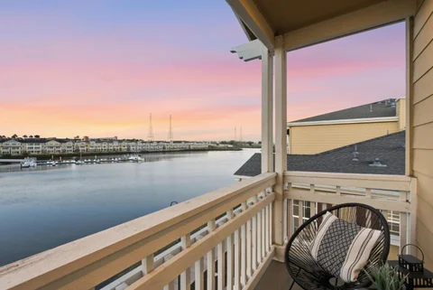 639 Turnbuckle Drive Unit 1503, Redwood City, CA 94063 - #: ML82061351