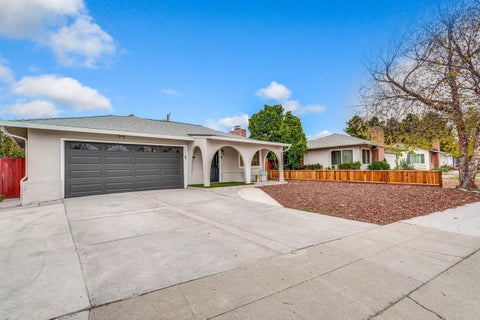 Photo of 263 E Hemlock Avenue, Sunnyvale, CA 94085 (MLS # ML82065653)