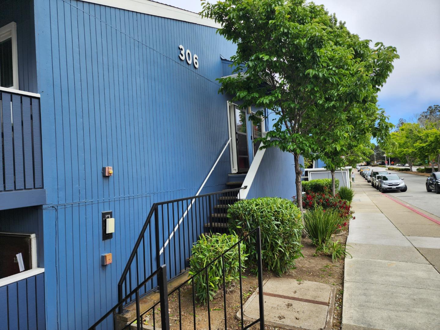1126 Cherry Avenue 136