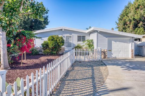 Photo of 128 Grace Avenue, EAST PALO ALTO, CA 94303 (MLS # ML82029651)