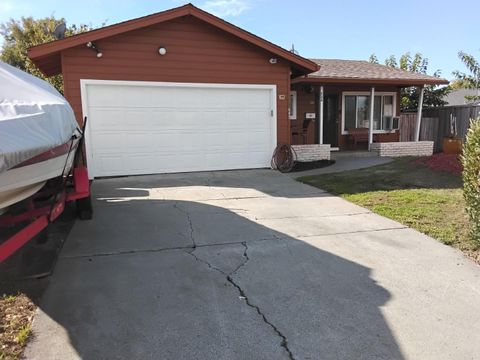 Photo of 734 Overland Way, SAN JOSE, CA 95111 (MLS # ML82029021)