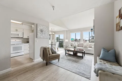 711 S Bayshore Boulevard Unit 29, San Mateo, CA 94402 - #: ML82034796