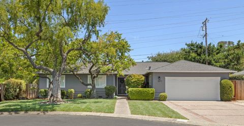 Photo of 2077 Eugenia Way, LOS ALTOS, CA 94024 (MLS # ML82045091)