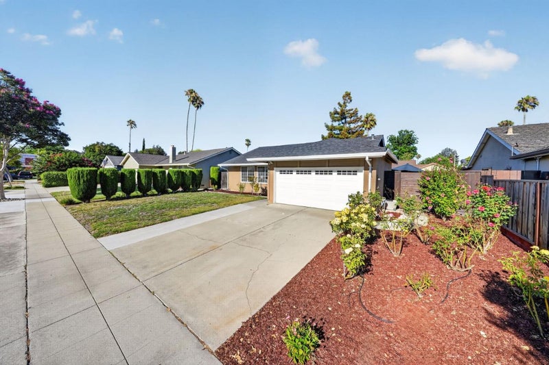 6092 Vincent Court