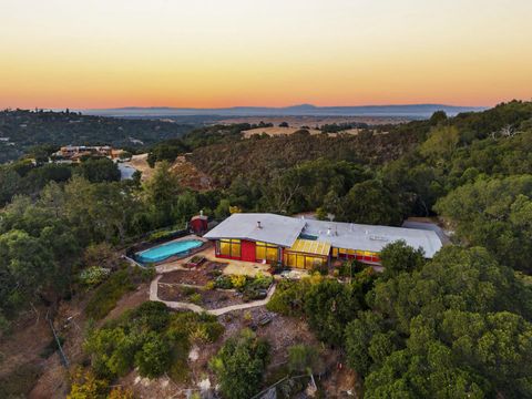 640 Los Trancos Road PORTOLA VALLEY CA 94028