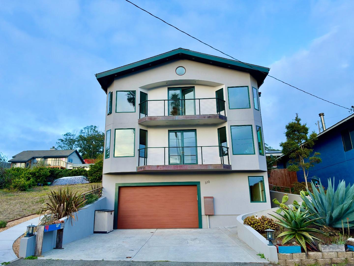 310 Valencia Avenue