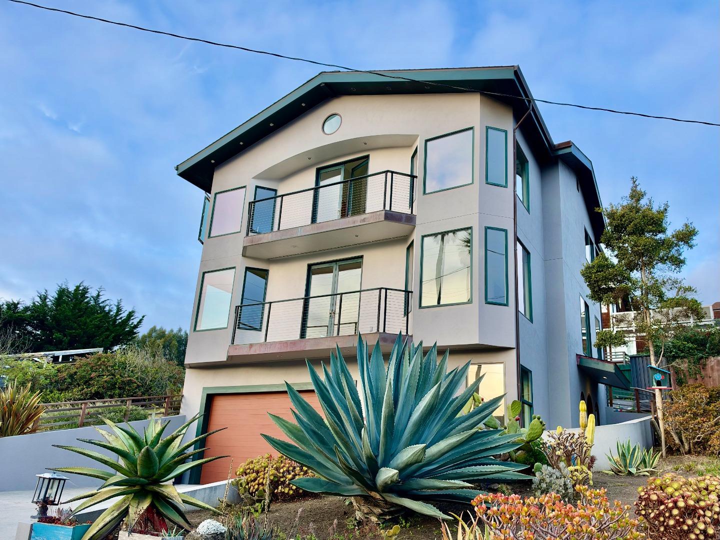 310 Valencia Avenue
