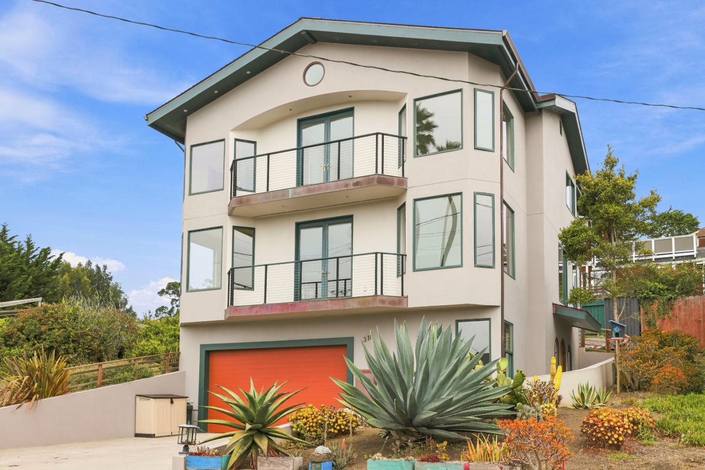 310 Valencia Avenue