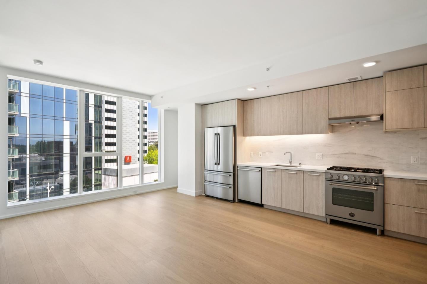 188 West Saint James Street 10917