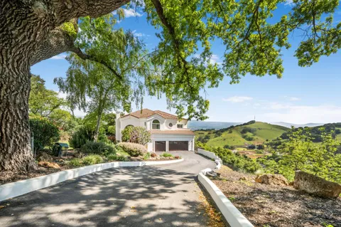 1566 Llagas Road, Morgan Hill, CA 95037 - MLS#: ML82002258