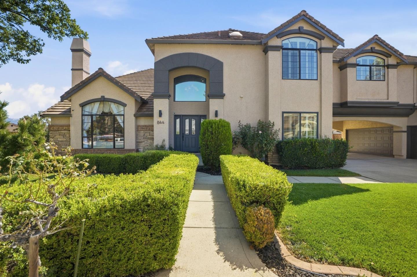 844 Black Walnut Way