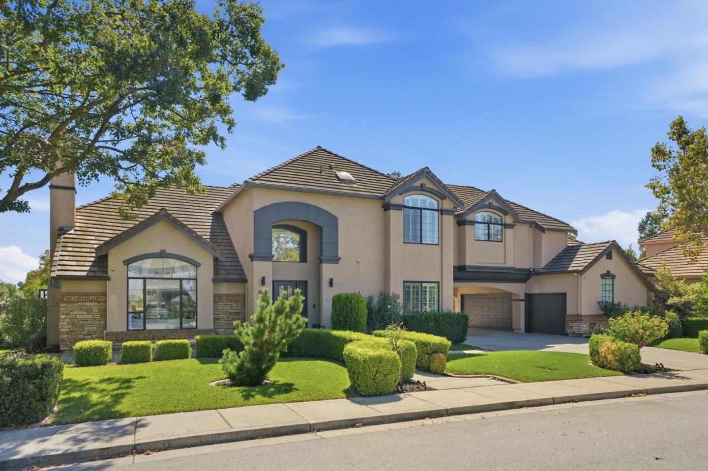 844 Black Walnut Way