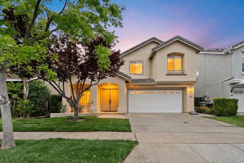 Photo of 4117 Feafel Drive, SAN JOSE, CA 95134 (MLS # ML82041224)