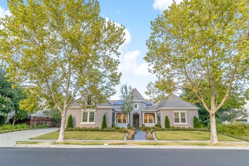 1131 Laguna Creek Lane
