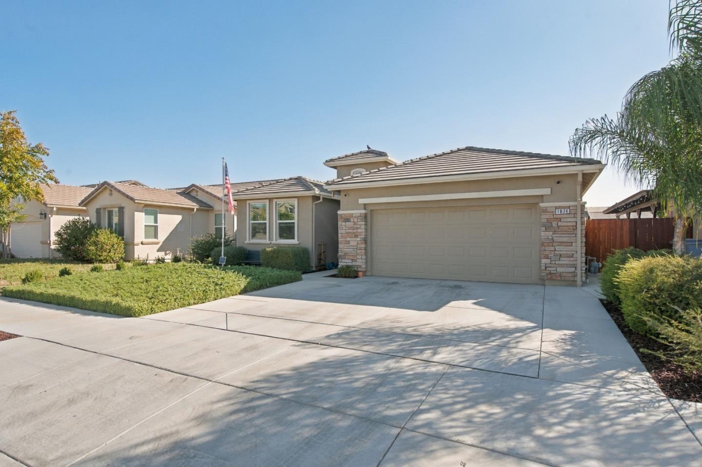 1874 Summit Drive
