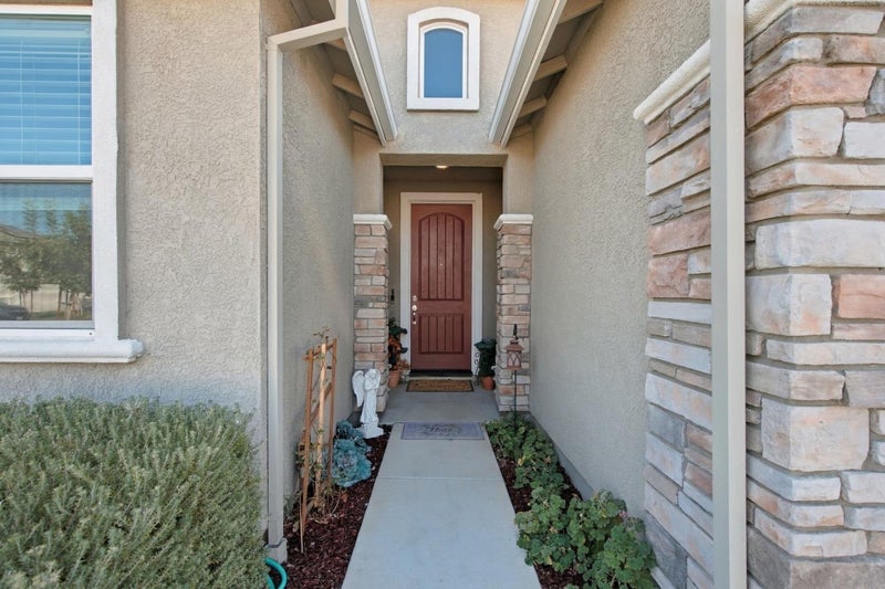 1874 Summit Drive