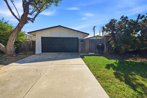 Photo of 886 Brent Drive, CUPERTINO, CA 95014 (MLS # ML82037449)