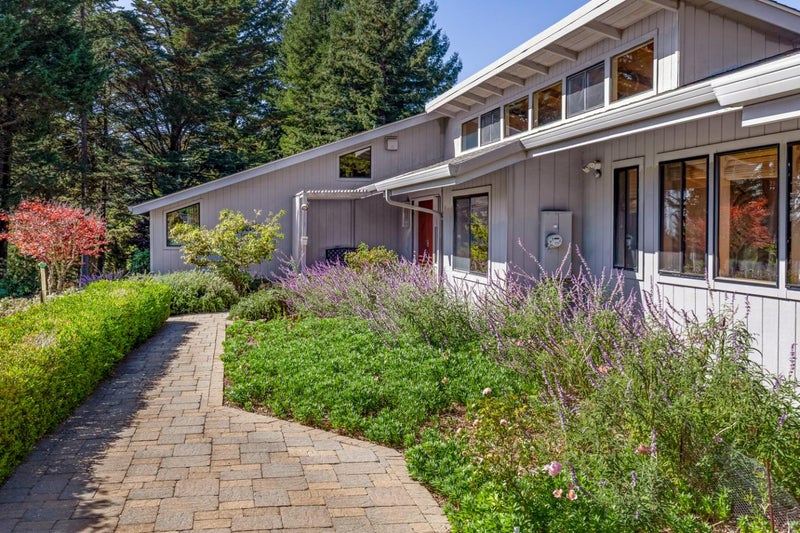 12520 Skyline Boulevard