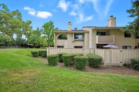 Tiny photo for 303 Garden Common, LIVERMORE, CA 94551 (MLS # ML82023420)