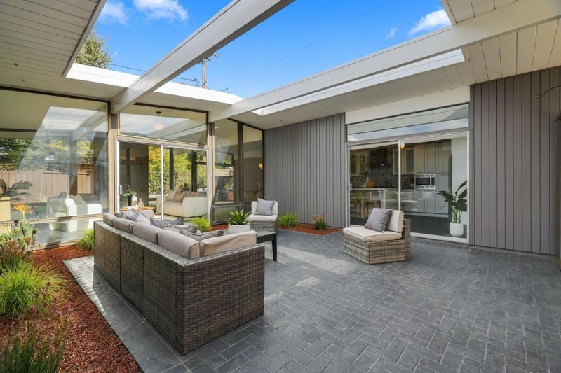 2418 Fairglen Drive