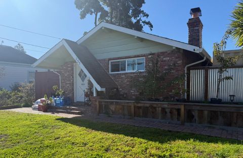 Photo of 235 Walk Circle, SANTA CRUZ, CA 95060 (MLS # ML82029993)