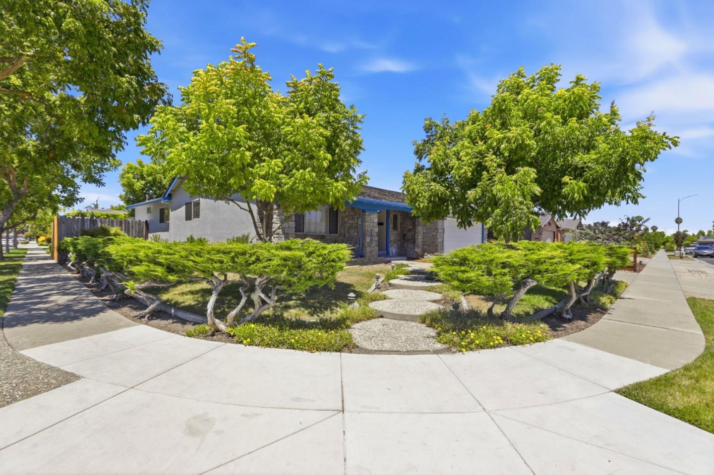 5897 Erskine Court