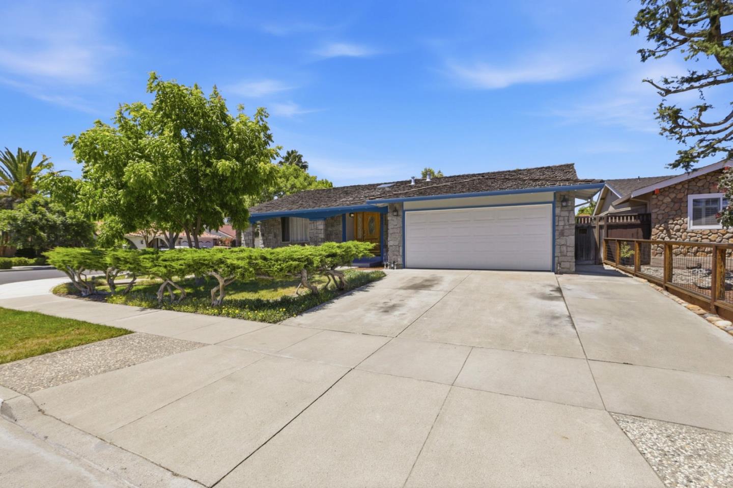 5897 Erskine Court