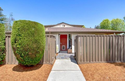Photo of 152 Castillion Terrace, Santa Cruz, CA 95060 (MLS # ML82040096)