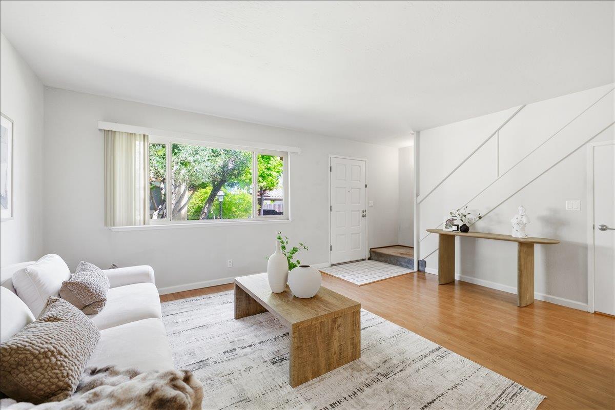 436 Sierra Vista Avenue 8