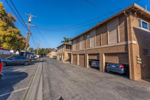 Tiny photo for 110 Roundtable #8 Drive, SAN JOSE, CA 95111 (MLS # ML82029667)