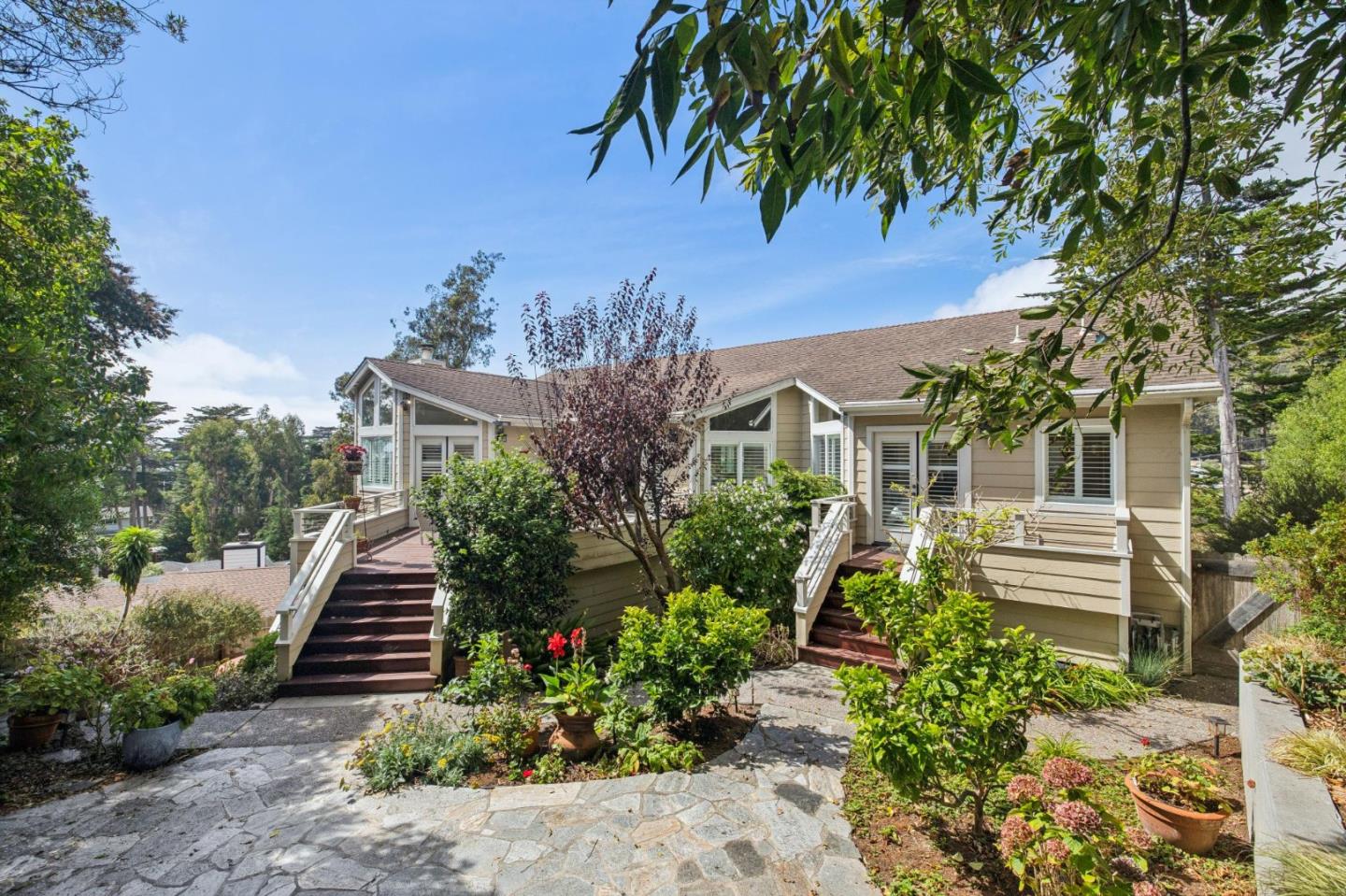 590 Miramar Drive