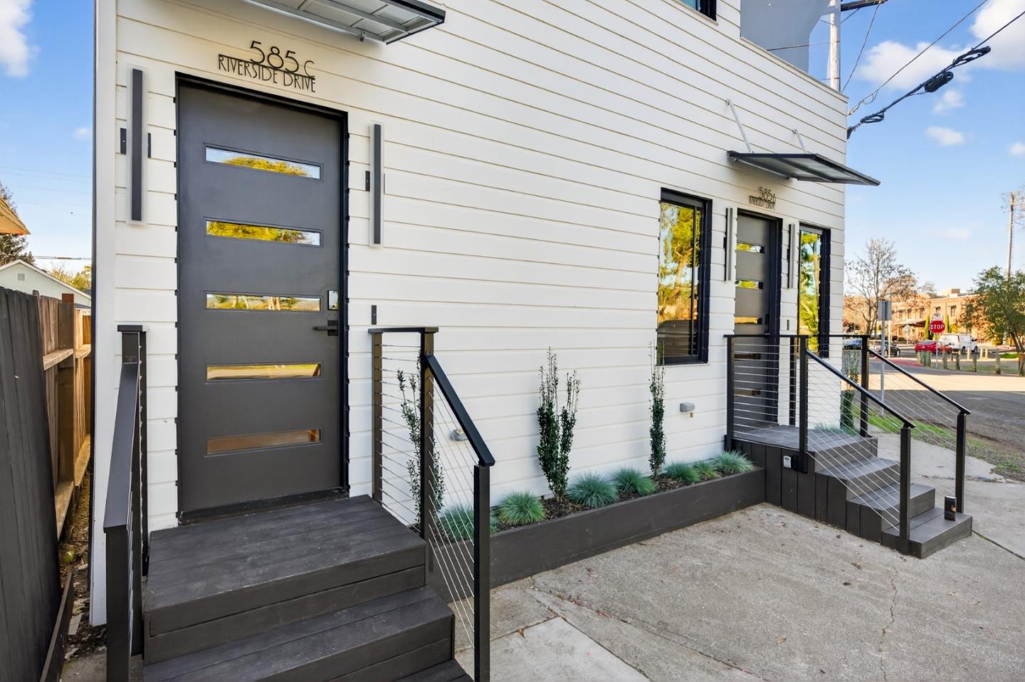 585 Riverside Drive