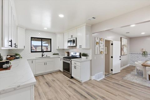 Tiny photo for 1542 Chabot Way, San Jose, CA 95122 (MLS # ML82027802)