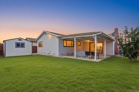 Tiny photo for 1542 Chabot Way, San Jose, CA 95122 (MLS # ML82027802)