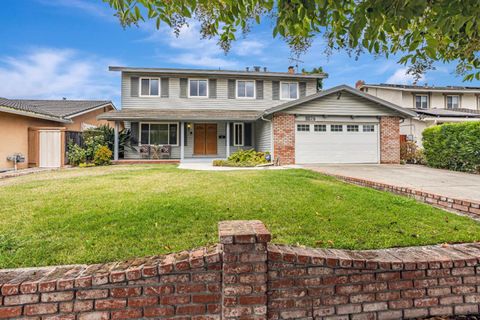 Photo of 1982 Plaza Montez, SAN JOSE, CA 95132 (MLS # ML82021330)