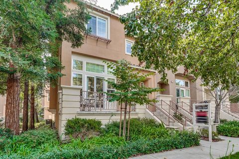 Photo of 4012 Fitzpatrick Way, SANTA CLARA, CA 95054 (MLS # ML82026199) Photo of 4012 Fitzpatrick Way, SANTA CLARA, CA 95054 (MLS # ML82026199)