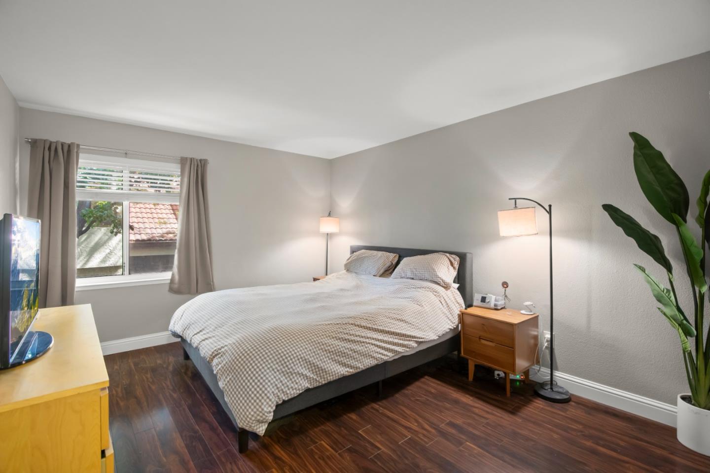 303 Tradewinds Drive 10