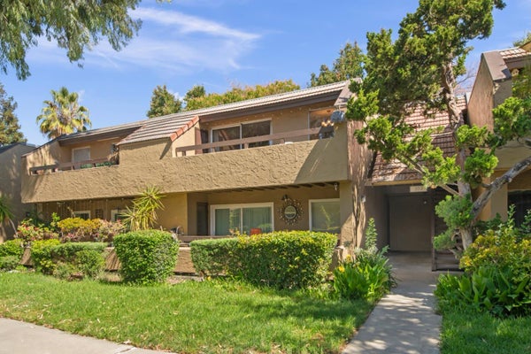 303 TRADEWINDS DR APT 10, SAN JOSE, CA 95123 - Image 6bb2ddf1d5aea47253f42bafcc760101/4207213178