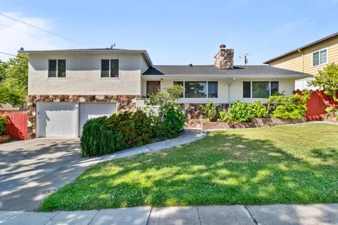 1118 Alameda De Las Pulgas, Redwood City, CA 94061 - #: ML82013510