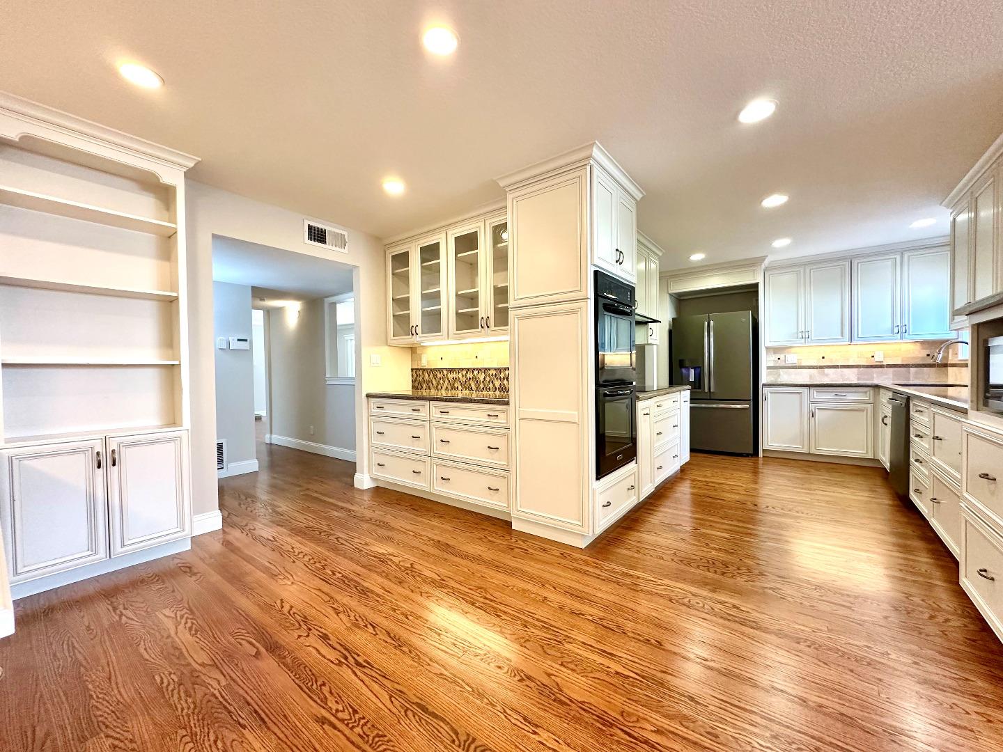 982 Starflower Court