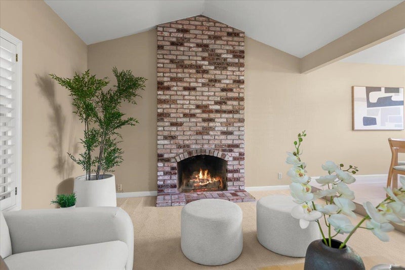 2390 Harris Court