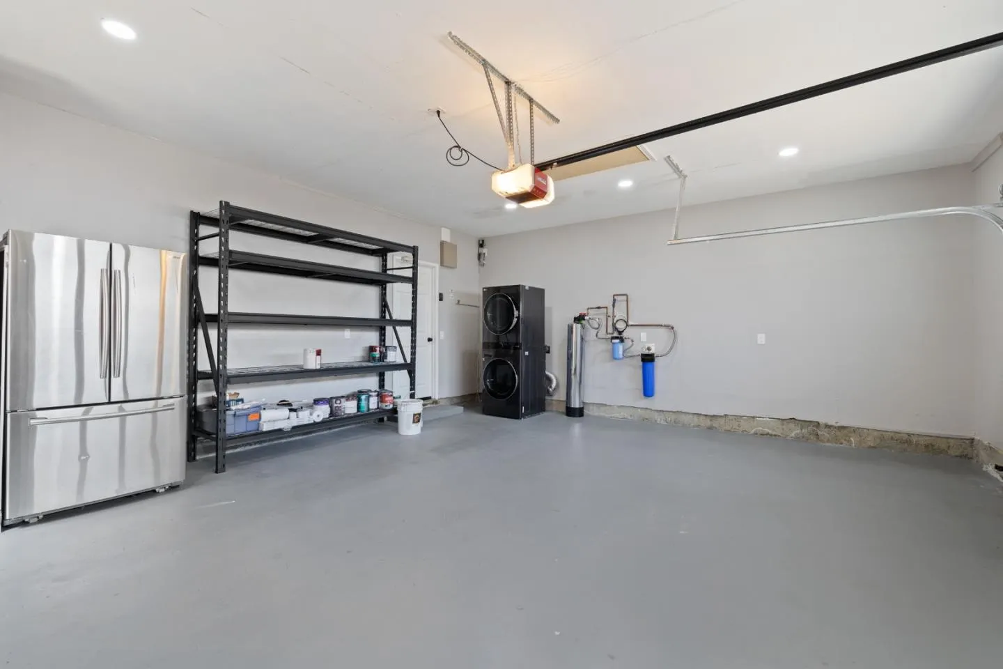 Sunnyvale, California 94087, United States, 4 Bedrooms Bedrooms, ,2 BathroomsBathrooms,Residential,Pending,124069