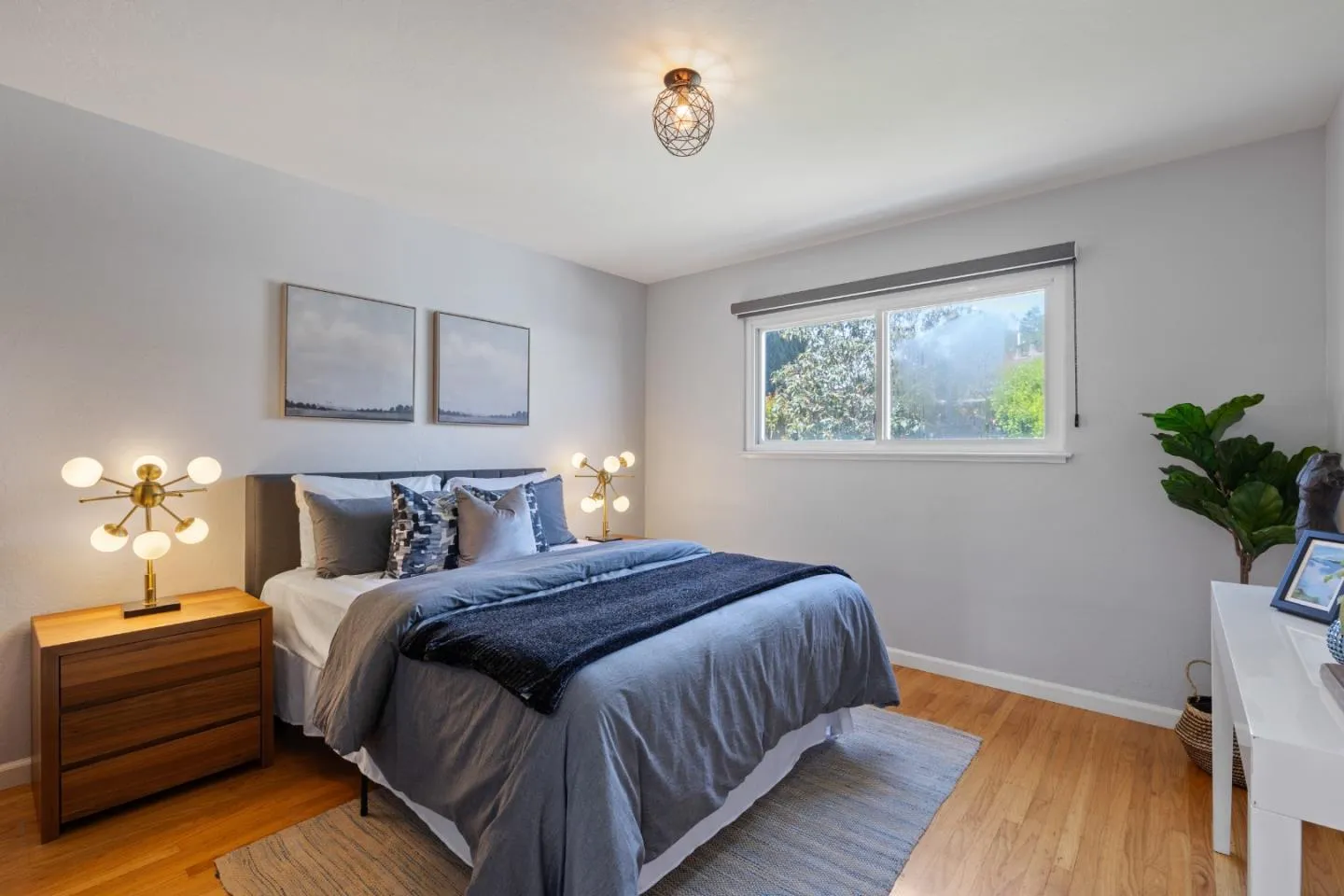 Sunnyvale, California 94087, United States, 4 Bedrooms Bedrooms, ,2 BathroomsBathrooms,Residential,Pending,124069