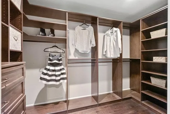 Redwood City, California 94062, United States, 4 Bedrooms Bedrooms, ,3 BathroomsBathrooms,Residential,Active,5674