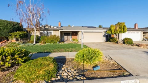 Photo of 4934 Rio Verde DR, SAN JOSE, CA 95118 (MLS # ML82063552)
