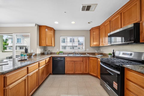Tiny photo for 38251 Eggers Common, FREMONT, CA 94536 (MLS # ML82056967)