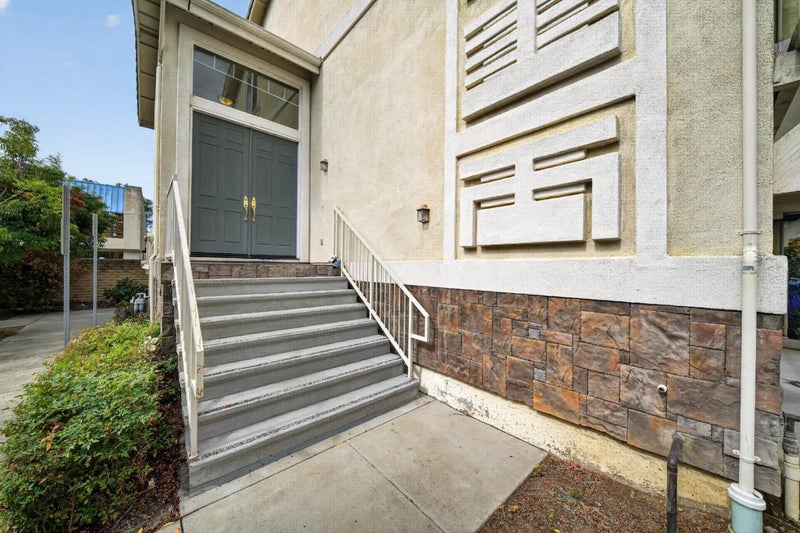 38251 Eggers Common