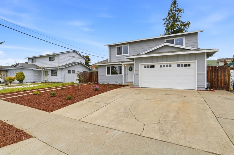 2074 Ashwood Lane